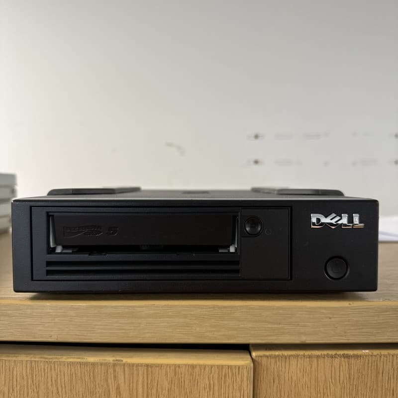 Dell HH LTO5 External SAS Ultrium Tape Drive 46C2143 LTO-5