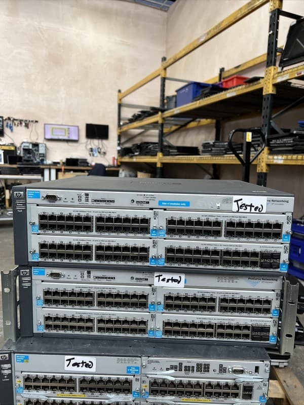 HP 4204vl / J8770A 4 Bay Switch Chassis with 3 X J8768A 1 X J9033A Single Psu