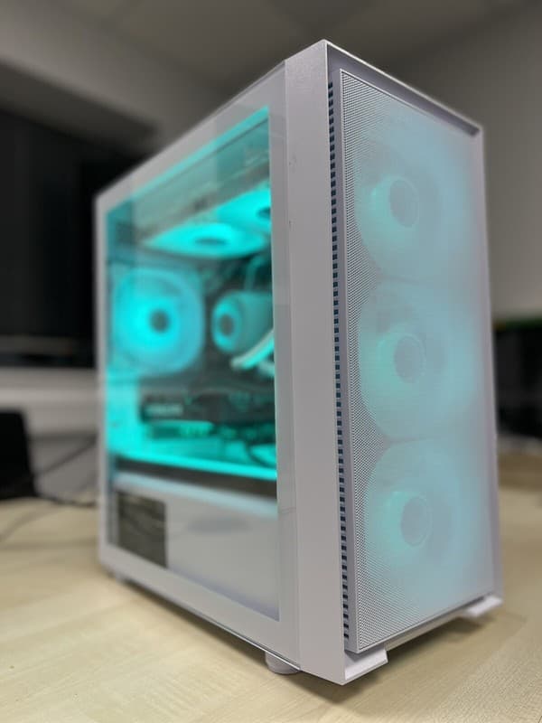 Gaming PC Core i7 Liquid Cooled 32GB DDR4 Ram 1TB SSD RTX 5060ti Win 11 WiFi