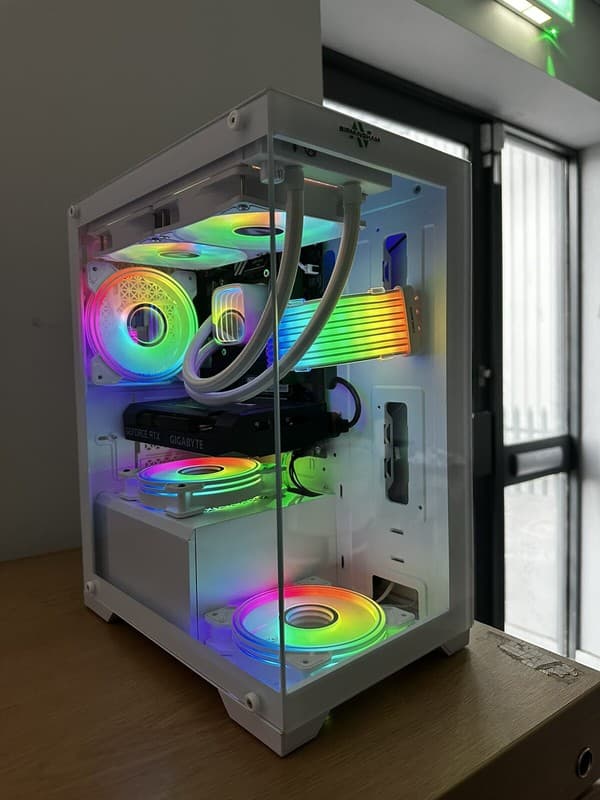 White Gaming PC - Ryzen 7 7800X3D, RTX 4060ti , 32GB DDR5, 2TB SSD, RGB