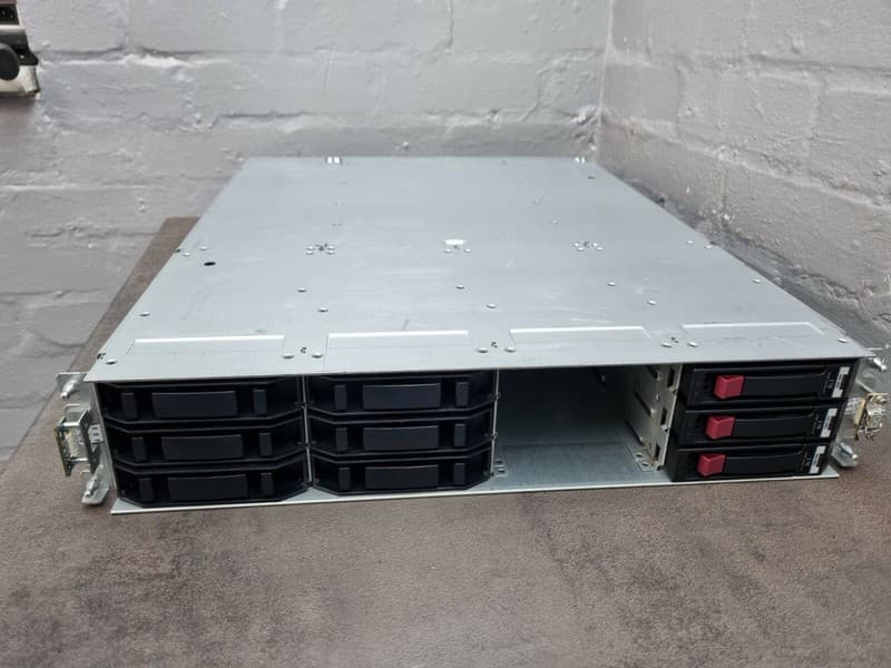 HP FCLSE-0801 P2000 StorageWorks Smart Array (2 x P/N 592262-001 AP844A)