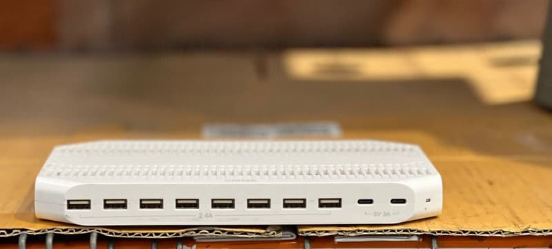 UNITEK 10-Port USB Smart Charging Station | 8 X USB PORT | 2 X USB-C | WHITE