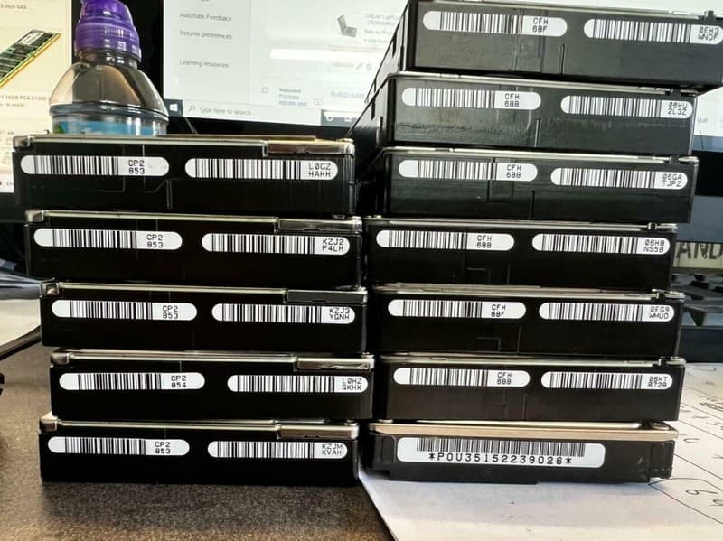 3 X HDD HPE 876936-001 600GB SAS 12G 10K SFF SC DS HDD 872737-001